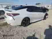 2018 Toyota Camry XSE z VIN 4T1BZ1HK6JU007180, wystawiony jako Copart lot #81242965 z przebiegiem 111 151 mil mil oraz Czysty tytuł • Clean title. Historia ofert i sprzedaży dostępna na DreamBid. Obrazek 3.
