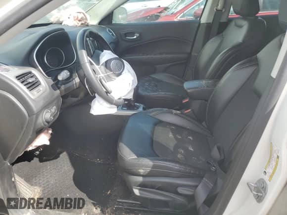 2019 Jeep Compass Latitude с VIN 3C4NJDBB7KT661104, выставлен на аукционе Copart как лот 81706265 с пробегом 113 251 миль миль и Списание • Salvage title. История ставок и продаж доступна на DreamBid. Изображение 7.