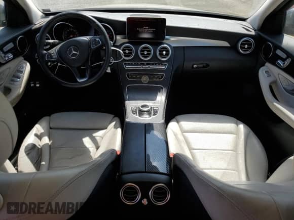 2017 Mercedes-Benz C 350e с VIN 55SWF4HB9HU233747, выставлен на аукционе Copart как лот 71305354 с пробегом 82 978 миль миль и Списание • Salvage title. История ставок и продаж доступна на DreamBid. Изображение 8.