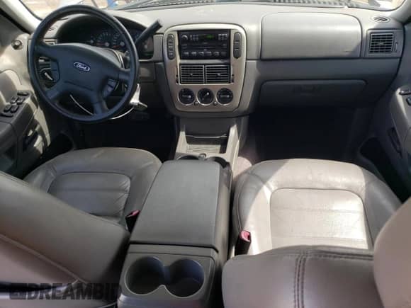 2005 Ford Explorer XLT z VIN 1FMZU63W65UB30889, wystawiony jako Copart lot #59851273 z przebiegiem 132 001 mil mil oraz Szkoda całkowita • Salvage title. Historia ofert i sprzedaży dostępna na DreamBid. Obrazek 8.