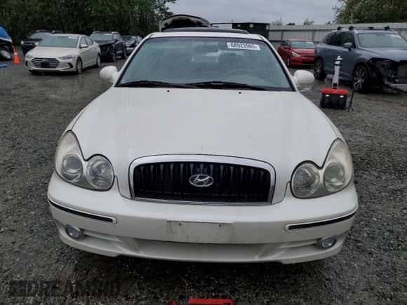 2002 Hyundai Sonata GLS with VIN KMHWF35HX2A561744, listed as a Copart auction lot 68923905 with 139,568 mi miles and Salvage title. Bid and sale history available at DreamBid. Image 5.