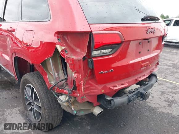 2019 Jeep Grand Cherokee Trailhawk z VIN 1C4RJFLG8KC804743, wystawiony jako IAAI lot #42926686 z przebiegiem 56 300 mil mil oraz . Historia ofert i sprzedaży dostępna na DreamBid. Obrazek 6.