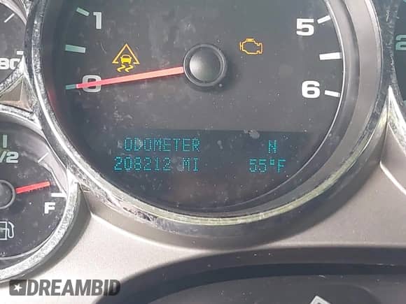 2010 GMC Sierra 1500 SLE with VIN 1GTSKVE39AZ150981, listed as a IAAI auction lot 43335112 with 208,212 mi miles and . Bid and sale history available at DreamBid. Image 15.