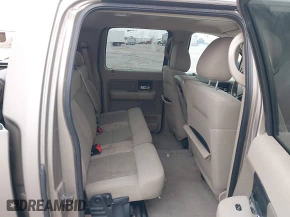 2004 Ford F-150 XLT с VIN 1FTRW14W84KB47171, выставлен на аукционе IAAI как лот 43280294 с пробегом 206 752 миль миль и . История ставок и продаж доступна на DreamBid. Изображение 8.