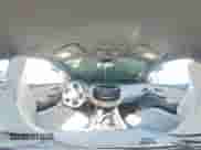 2022 Chevrolet Traverse LS z VIN 1GNERFKW5NJ128100, wystawiony jako Copart lot #80573245 z przebiegiem 30 940 mil mil oraz Szkoda całkowita • Salvage title. Historia ofert i sprzedaży dostępna na DreamBid. Obrazek 15.