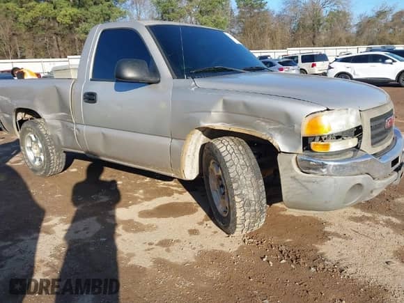 2005 GMC Sierra 1500 Work Truck z VIN 1GTEC14X75Z255631, wystawiony jako IAAI lot #41662255 z przebiegiem 327 188 mil mil oraz . Historia ofert i sprzedaży dostępna na DreamBid. Obrazek 1.