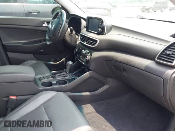 2019 Hyundai Tucson Sport с VIN KM8J33AL4KU923983, выставлен на аукционе IAAI как лот 42402564 с пробегом 84 330 миль миль и . История ставок и продаж доступна на DreamBid. Изображение 5.