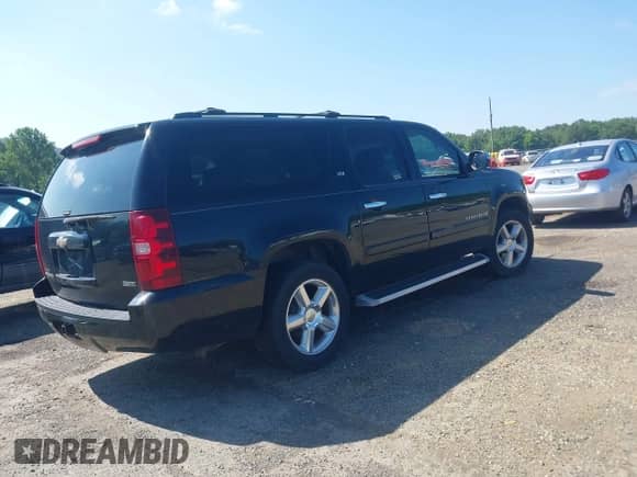 2008 Chevrolet Suburban LTZ with VIN 1GNFK16378R154988, listed as a IAAI auction lot 42856081 with 234,644 mi miles and . Bid and sale history available at DreamBid. Image 4.
