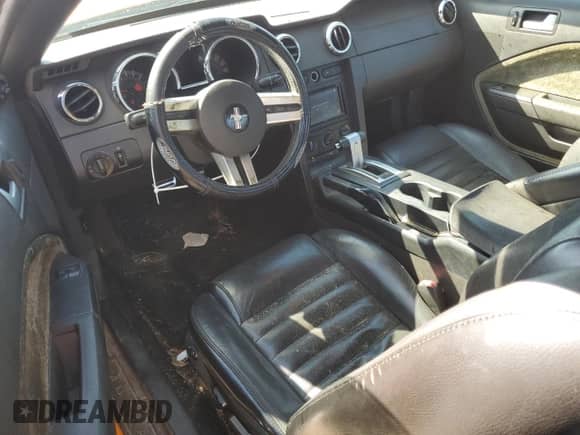 2007 Ford Mustang GT Deluxe z VIN 1ZVFT82H175224035, wystawiony jako Copart lot #65932575 z przebiegiem 126 200 mil mil oraz Szkoda całkowita • Salvage title. Historia ofert i sprzedaży dostępna na DreamBid. Obrazek 8.