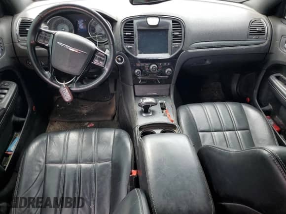 2014 Chrysler 300 S с VIN 2C3CCAGG5EH229195, выставлен на аукционе Copart как лот 69842395 с пробегом Не указан миль и Списание • Salvage title. История ставок и продаж доступна на DreamBid. Изображение 8.