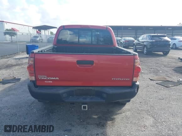 2014 Toyota Tacoma PreRunner z VIN 5TFJX4GN1EX031748, wystawiony jako IAAI lot #43398518 z przebiegiem 146 746 mil mil oraz . Historia ofert i sprzedaży dostępna na DreamBid. Obrazek 16.