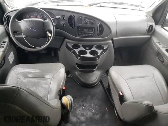 2007 Ford Econoline Cargo Commercial с VIN 1FTNE24WX7DB07027, выставлен на аукционе Copart как лот 57235925 с пробегом 129 955 миль миль и Чистый • Clean title. История ставок и продаж доступна на DreamBid. Изображение 8.