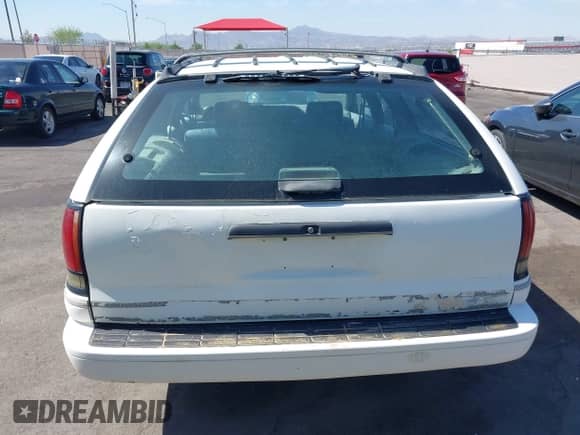 1993 Chevrolet Caprice с VIN 1G1BL8374PW146814, выставлен на аукционе IAAI как лот 42371782 с пробегом 161 342 миль миль и . История ставок и продаж доступна на DreamBid. Изображение 13.