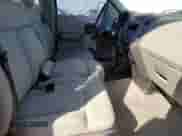 2004 Ford F-150 STX z VIN 1FTRF02W84KD86961, wystawiony jako Copart lot #87063495 z przebiegiem Nie podano mil oraz Czysty tytuł • Clean title. Historia ofert i sprzedaży dostępna na DreamBid. Obrazek 10.