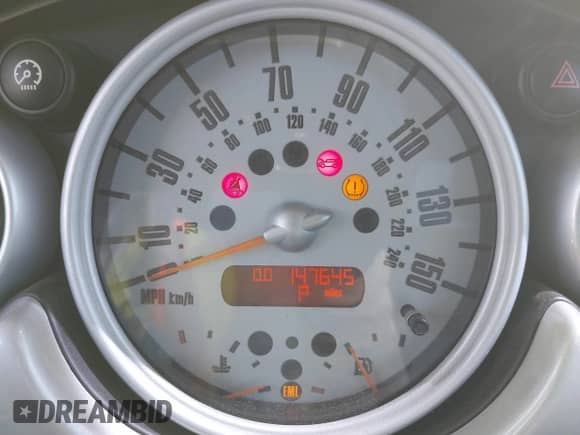 2004 MINI Hardtop with VIN WMWRC33424TJ62339, listed as a IAAI auction lot 43241929 with 147,645 mi miles and . Bid and sale history available at DreamBid. Image 7.