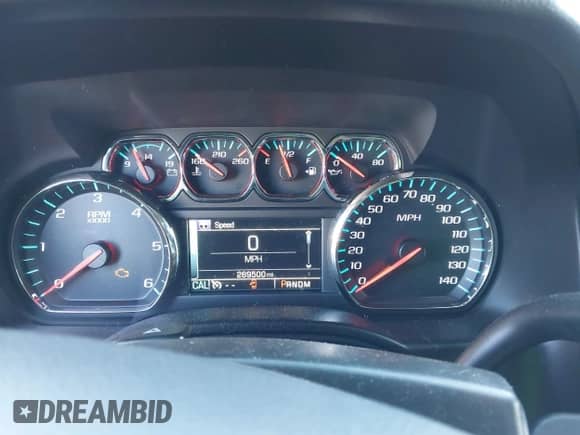 2016 Chevrolet Suburban LS z VIN 1GNSKGKC3GR236223, wystawiony jako IAAI lot #41761595 z przebiegiem 269 500 mil mil oraz . Historia ofert i sprzedaży dostępna na DreamBid. Obrazek 7.