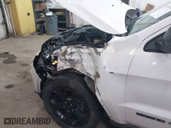 2018 Jeep Grand Cherokee Altitude z VIN 1C4RJFAG9JC398862, wystawiony jako IAAI lot #41641847 z przebiegiem 62 855 mil mil oraz . Historia ofert i sprzedaży dostępna na DreamBid. Obrazek 6.