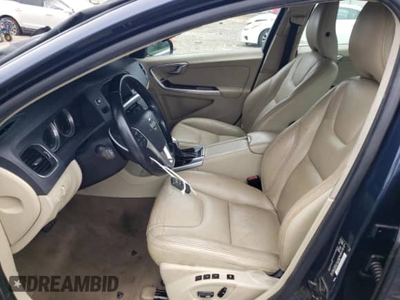 2013 Volvo S60 T5 с VIN YV1612FH1D2174194, выставлен на аукционе Copart как лот 67268975 с пробегом 93 344 миль миль и Списание • Salvage title. История ставок и продаж доступна на DreamBid. Изображение 7.