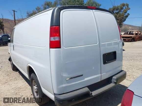 2024 Chevrolet Express Cargo с VIN 1GCWGAF78R1140501, выставлен на аукционе IAAI как лот 42875187 с пробегом 23 360 миль миль и . История ставок и продаж доступна на DreamBid. Изображение 3.