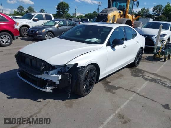 2024 Volvo S60 Plus Black Edition z VIN 7JRL12FH5RG314705, wystawiony jako IAAI lot #42331885 z przebiegiem 289 mil mil oraz . Historia ofert i sprzedaży dostępna na DreamBid. Obrazek 17.