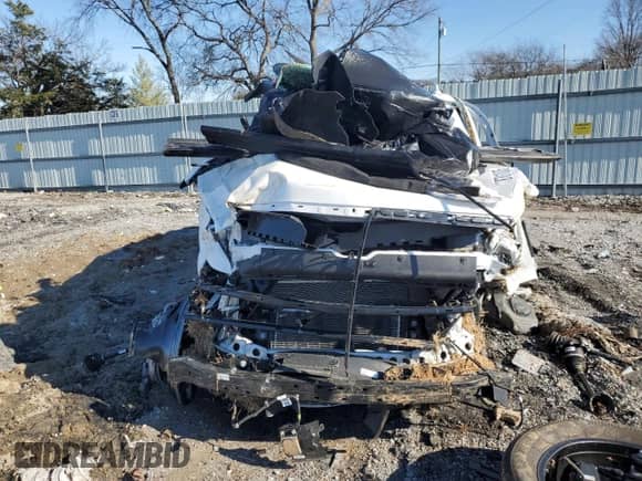 2024 Cadillac Escalade AWD V-Series z VIN 1GYS4HK95RR252207, wystawiony jako Copart lot #87811035 z przebiegiem Nie podano mil oraz Nie do naprawy • Non repairable. Historia ofert i sprzedaży dostępna na DreamBid. Obrazek 5.