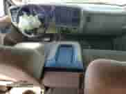 2005 GMC Sierra 1500 SLT z VIN 2GTEC13T951337142, wystawiony jako Copart lot #52823625 z przebiegiem 245 568 mil mil oraz Szkoda całkowita • Salvage title. Historia ofert i sprzedaży dostępna na DreamBid. Obrazek 8.