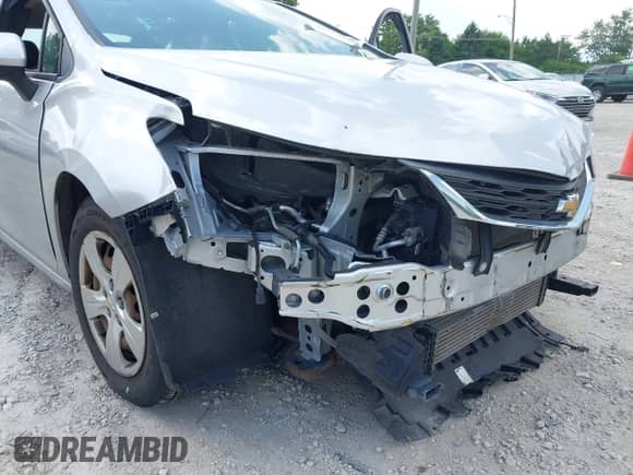 2016 Chevrolet Cruze LS с VIN 1G1BC5SM0G7235103, выставлен на аукционе IAAI как лот 42818978 с пробегом 68 208 миль миль и . История ставок и продаж доступна на DreamBid. Изображение 6.