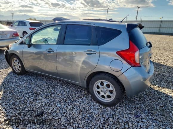 2014 Nissan Note S z VIN 3N1CE2CP1EL393281, wystawiony jako Copart lot #81912255 z przebiegiem 133 356 mil mil oraz Szkoda całkowita • Salvage title. Historia ofert i sprzedaży dostępna na DreamBid. Obrazek 2.