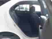 2018 Chevrolet Equinox LT z VIN 3GNAXJEV3JL267798, wystawiony jako IAAI lot #43438734 z przebiegiem 145 795 mil mil oraz . Historia ofert i sprzedaży dostępna na DreamBid. Obrazek 8.