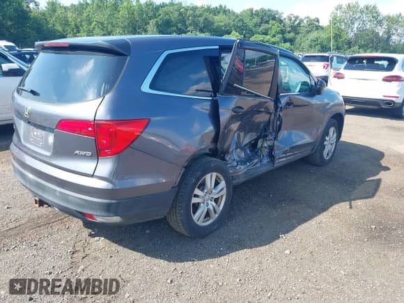 2016 Honda Pilot LX z VIN 5FNYF6H12GB068698, wystawiony jako IAAI lot #42739636 z przebiegiem 172 706 mil mil oraz . Historia ofert i sprzedaży dostępna na DreamBid. Obrazek 4.