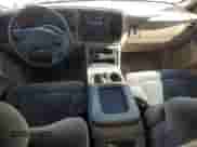 2005 GMC Sierra 1500 SLT z VIN 2GTEK13T151204765, wystawiony jako Copart lot #46662395 z przebiegiem 92 118 mil mil oraz Szkoda całkowita • Salvage title. Historia ofert i sprzedaży dostępna na DreamBid. Obrazek 8.