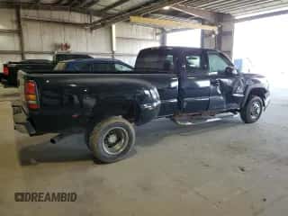 2004 Chevrolet Silverado 3500 z VIN 1GCJK39294E322763, wystawiony jako Copart lot #71068424 z przebiegiem 214 725 mil mil oraz Szkoda całkowita • Salvage title. Historia ofert i sprzedaży dostępna na DreamBid. Obrazek 3.