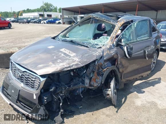2020 Kia Sorento EX with VIN 5XYPHDA56LG633013, listed as a IAAI auction lot 42839528 with Not provided miles and . Bid and sale history available at DreamBid. Image 6.