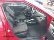 2013 Hyundai Veloster w/Black Int z VIN KMHTC6AD2DU144460, wystawiony jako IAAI lot #43311265 z przebiegiem 188 653 mil mil oraz . Historia ofert i sprzedaży dostępna na DreamBid. Obrazek 5.