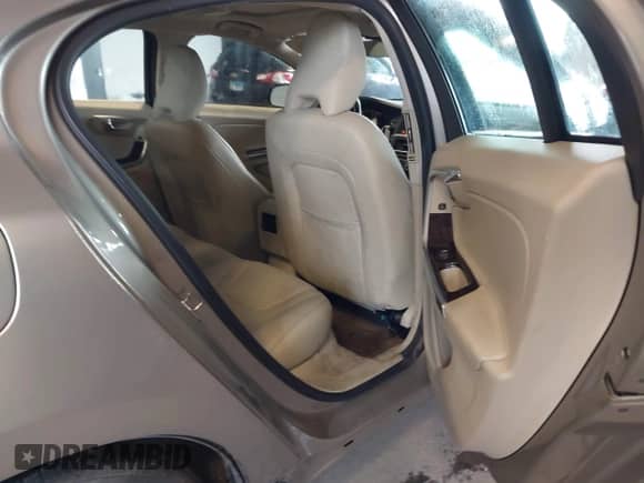 2015 Volvo S60 T5 Drive-E Premier with VIN YV126MFK7F1337818, listed as a IAAI auction lot 42680724 with 125,805 mi miles and . Bid and sale history available at DreamBid. Image 8.