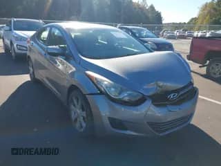 2013 Hyundai Elantra GLS z VIN KMHDH4AEXDU578323, wystawiony jako IAAI lot #43467138 z przebiegiem 153 123 mil mil oraz . Historia ofert i sprzedaży dostępna na DreamBid. Obrazek 1.