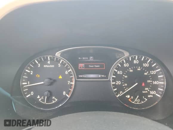 2016 Nissan Pathfinder SV z VIN 5N1AR2MM4GC645256, wystawiony jako Copart lot #70996475 z przebiegiem 165 614 mil mil oraz Szkoda całkowita • Salvage title. Historia ofert i sprzedaży dostępna na DreamBid. Obrazek 9.