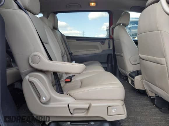 2024 Honda Odyssey EX-L z VIN 5FNRL6H6XRB049652, wystawiony jako Copart lot #83966285 z przebiegiem 21 134 mil mil oraz Szkoda całkowita • Salvage title. Historia ofert i sprzedaży dostępna na DreamBid. Obrazek 11.