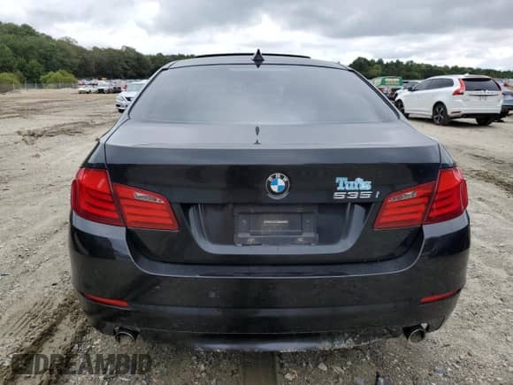 2011 BMW 5 Series 535i с VIN WBAFR7C56BC266797, выставлен на аукционе Copart как лот 80995225 с пробегом Не указан миль и Списание • Salvage title. История ставок и продаж доступна на DreamBid. Изображение 6.