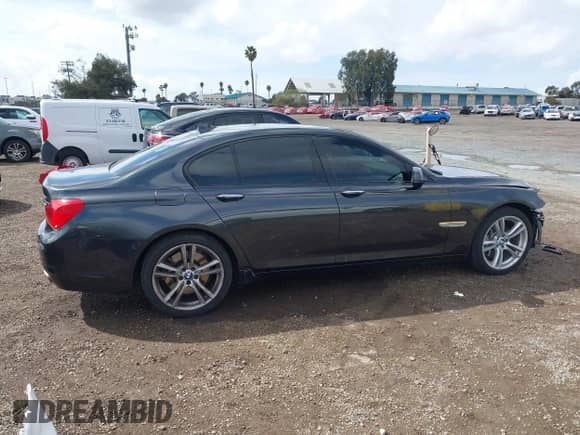 2011 BMW 7 Series 750i with VIN WBAKA8C50BCY36367, listed as a IAAI auction lot 41714313 with 109,707 mi miles and . Bid and sale history available at DreamBid. Image 14.