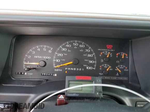 1999 Chevrolet Suburban z VIN 1GNGK26J9XJ518169, wystawiony jako Copart lot #89381325 z przebiegiem 53 435 mil mil oraz Szkoda całkowita • Salvage title. Historia ofert i sprzedaży dostępna na DreamBid. Obrazek 9.