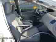 2015 Toyota Prius Two z VIN JTDZN3EU8FJ032378, wystawiony jako IAAI lot #42832289 z przebiegiem Nie podano mil oraz . Historia ofert i sprzedaży dostępna na DreamBid. Obrazek 5.