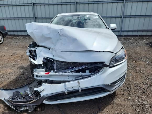 2017 Volvo S60 Inscription с VIN LYV402TKXHB139576, выставлен на аукционе Copart как лот 69417285 с пробегом 39 987 миль миль и Списание • Salvage title. История ставок и продаж доступна на DreamBid. Изображение 5.