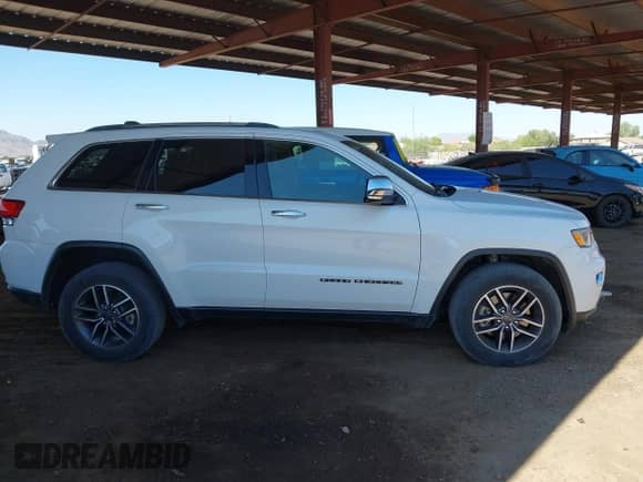 2021 Jeep Grand Cherokee Limited with VIN 1C4RJFBG3MC710063, listed as a IAAI auction lot 42568989 with 119,234 mi miles and . Bid and sale history available at DreamBid. Image 13.