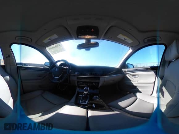 2011 BMW 5 Series 550i z VIN WBAFR9C53BDE81790, wystawiony jako IAAI lot #42666608 z przebiegiem 57 741 mil mil oraz . Historia ofert i sprzedaży dostępna na DreamBid. Obrazek 19.