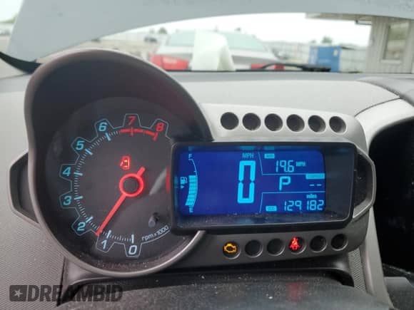 2015 Chevrolet Sonic LT z VIN 1G1JC5SB0F4158534, wystawiony jako Copart lot #54782885 z przebiegiem 129 182 mil mil oraz Szkoda całkowita • Salvage title. Historia ofert i sprzedaży dostępna na DreamBid. Obrazek 9.