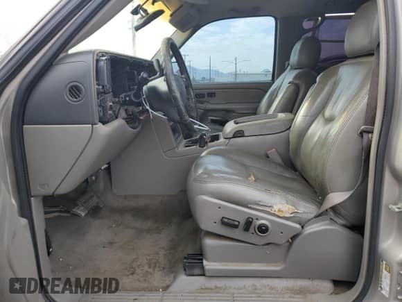 2005 Chevrolet Suburban LT z VIN 3GNEC16Z35G189357, wystawiony jako Copart lot #69375814 z przebiegiem Nie podano mil oraz Szkoda całkowita • Salvage title. Historia ofert i sprzedaży dostępna na DreamBid. Obrazek 7.