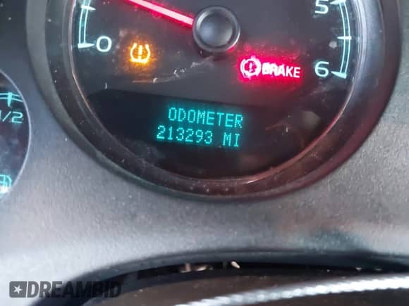 2008 Chevrolet Tahoe LS с VIN 1GNFC13C18J230706, выставлен на аукционе IAAI как лот 43472375 с пробегом 213 293 миль миль и . История ставок и продаж доступна на DreamBid. Изображение 7.
