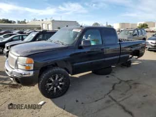 2005 GMC Sierra 1500 SLT z VIN 1GTEC19T35Z138635, wystawiony jako Copart lot #87394204 z przebiegiem 115 591 mil mil oraz Szkoda całkowita • Salvage title. Historia ofert i sprzedaży dostępna na DreamBid. Obrazek 1.