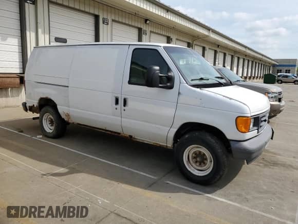 2007 Ford Econoline Cargo Commercial с VIN 1FTNE24W77DA99727, выставлен на аукционе Copart как лот 55061535 с пробегом 409 900 миль миль и Чистый • Clean title. История ставок и продаж доступна на DreamBid. Изображение 4.